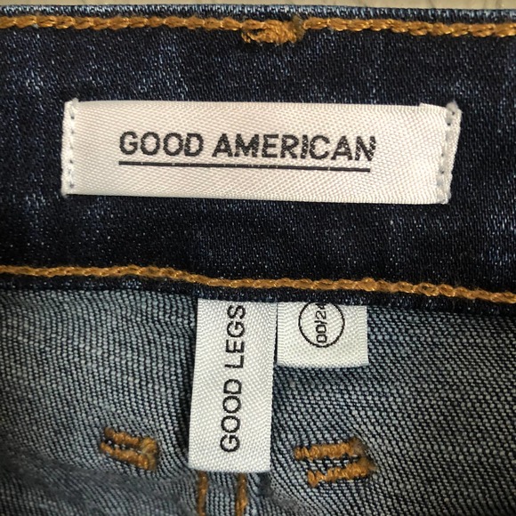 Good American Good Legs Crop Split Hem Skinny Jean - Picture 7 of 8